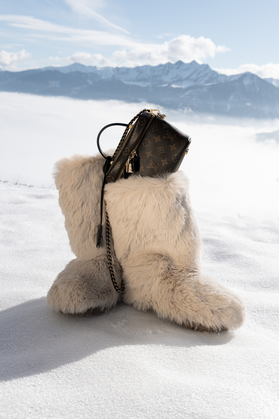Fashion-Editorial schneeshooting louis vuitton by ematanee